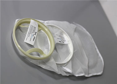 Chine Chaussette liquide adaptée aux besoins du client de sachet filtre, sacs de filtre de tissu de 5 microns pour le traitement de l'eau fournisseur