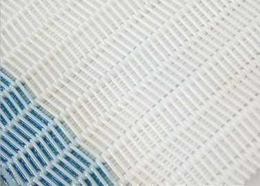 Chine Perte 100% non matérielle solide de matériel de polyester de tissu filtrant de la poussière de 10 microns fournisseur